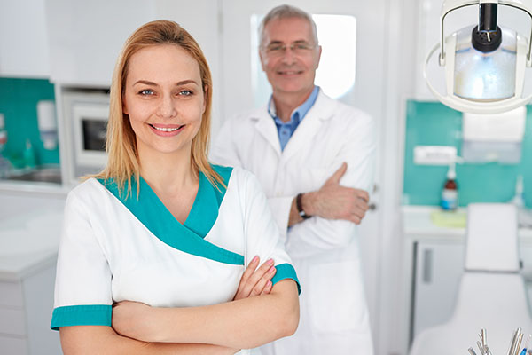 Dental Bonding Vs Veneers: Which Is Right For You?